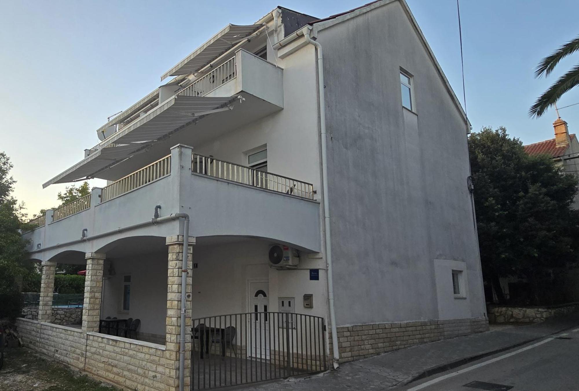 Enigma Apartments - In Center Novalja Kültér fotó