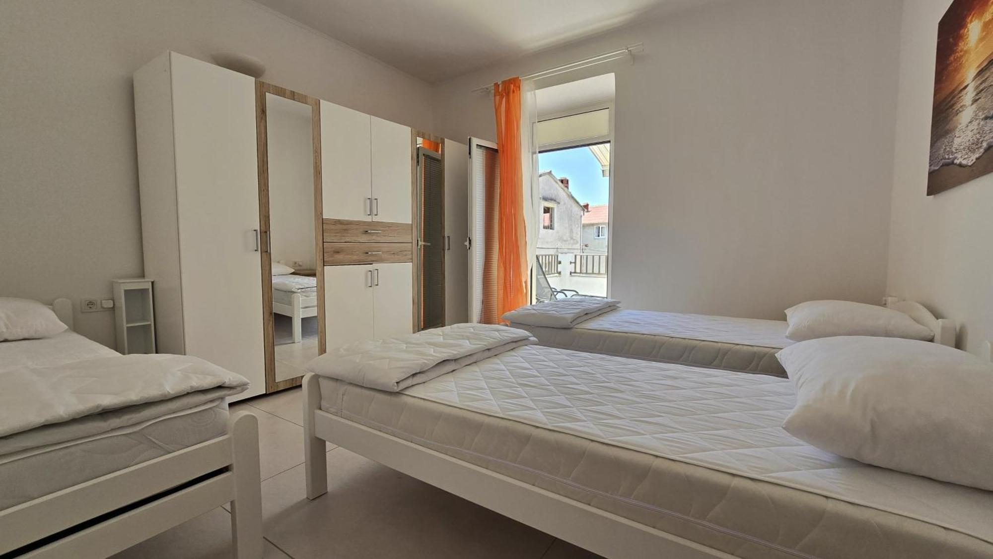 Enigma Apartments - In Center Novalja Szoba fotó